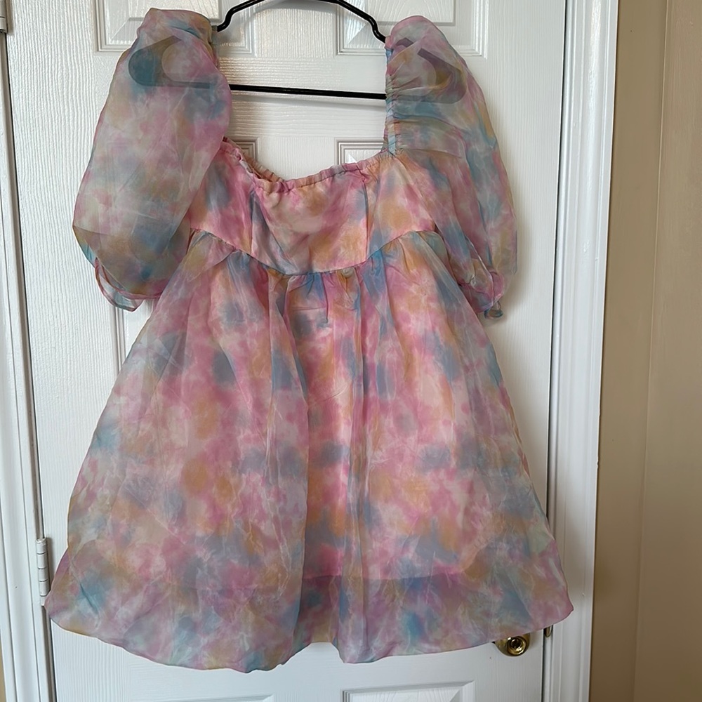 Tie dye puff sleeve dress